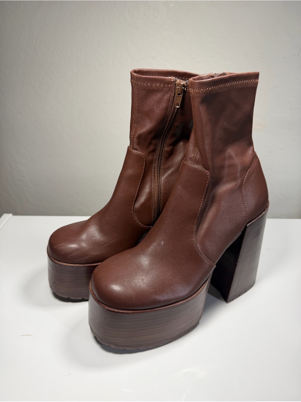 Vintage Steve Madden Y2K Ultra Platform Ankle Boots Brown Chunky Bratz Heel 8